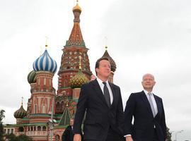 Prime Minister David Cameron visits Russia to boost trade