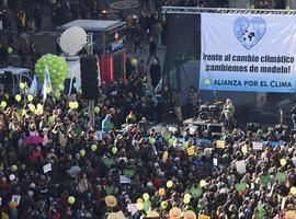 Madrid acoge la mayor marcha por el clima de su historia 