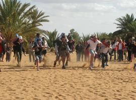 CLIO RAID MARRAKECH entrega casi 2 toneladas de ayuda a los niños del desierto