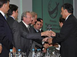 Entrega del “Premio Nuevo León a la Competitividad 2011”
