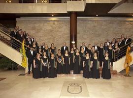 Encuentro polifónico de los coros “Bloque al canto” y la Agrupación Coral “Concejo de Llanes”