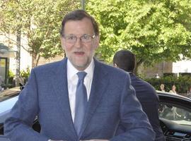Rajoy carga contra Podemos por el abucheo en Siero al padre de Leopoldo López