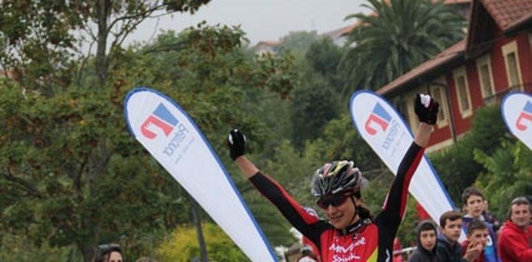 Firme liderazgo de Aida Nuño en la Copa España de Ciclocross