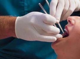 Los dentistas pueden ayudar a detectar nuevos casos de infección por VIH