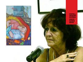 Noche de poesía con la cubana Natacha Santiago en el Centro de Creación Escénica Novoa