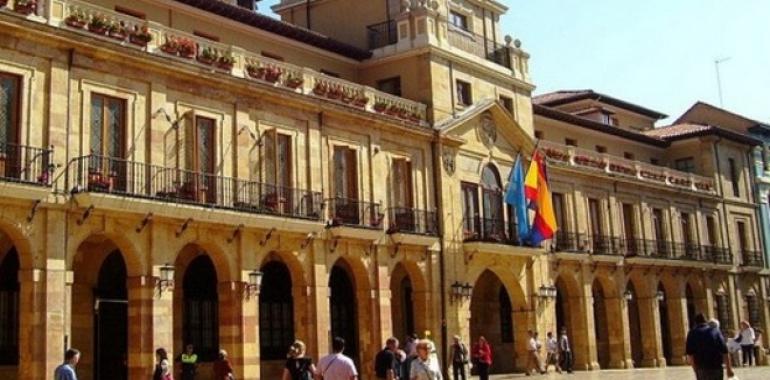 La Policía Municipal de Oviedo abre expediente de sanción a dos menores por realizar pintadas