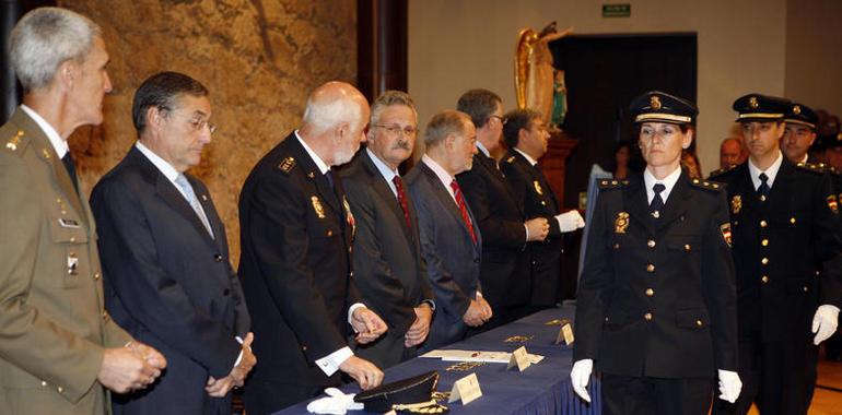 Trevín preside la fiesta de la Policía en la "Comunidad más segura de España" 