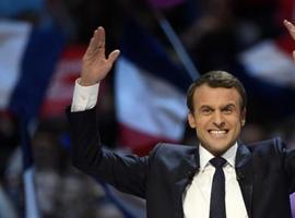 Macrón virtual presidente de Francia con el 65 % de los votos