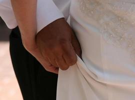Las mujeres españolas se casan con inmigrantes con estudios superiores