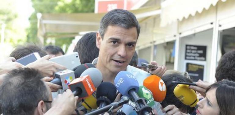 Pedro Sánchez critica la tardanza en dimitir del Fiscal Anticorrupción