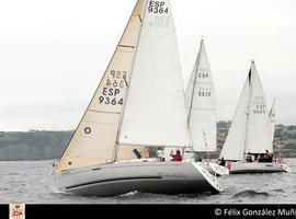 Los barcos Geiser y Carla se imponen en la 1ª Travesía Gijón-Tazones