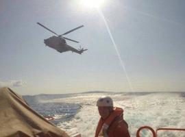 Rescatados dos nadadores en peligro en aguas de Faro Vidio