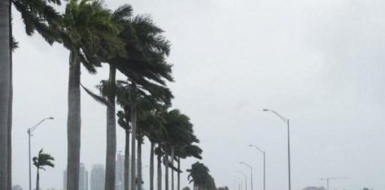 Florida aguarda el furor destructivo del huracán Irma 