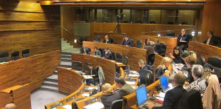 IU vota a favor del dictamen de la Comisión de Listas de Espera asturiana