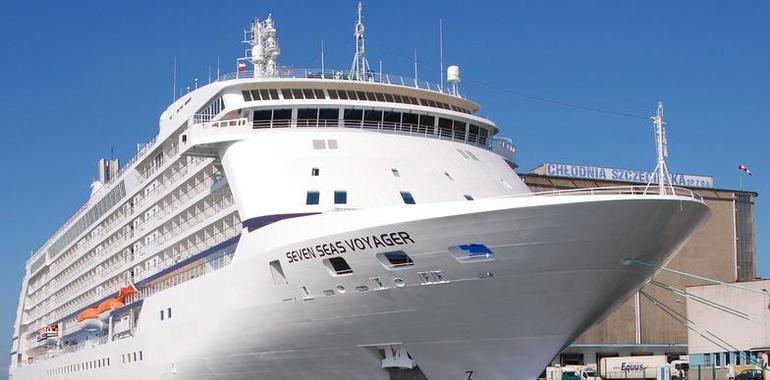 El Seven Seas Navigator llega mañana a Gijón