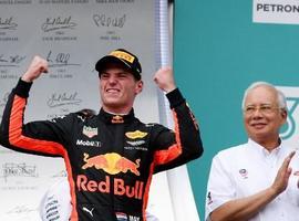 Verstappen gana el GP de Malasia y Alonso entra el 11
