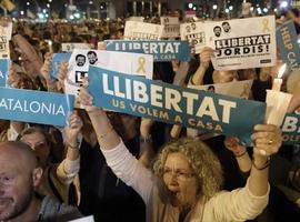 Multitudinaria marcha en Barcelona para exigir liberación de los detenidos