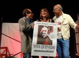 La comedia "Viva Quevedo" en el Salón de actos del IES Ramón Areces en Grado