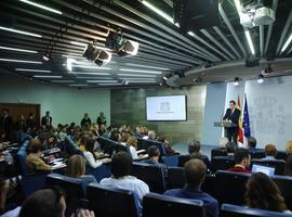 Rajoy anuncia el cese del presidente y Gobierno de Cataluña