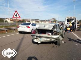 Cuatro heridos en una colisión múltiple en Avilés