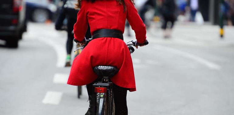 41% de los españoles cree que desplazarse en bicicleta es peligroso