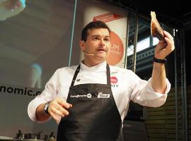 El chef asturiano Marcos Morán participó ayer en el Fòrum Gastronòmic de Girona
