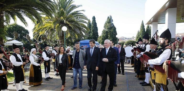 Fernández llama en A Coruña a la cooperación entre autonomías 