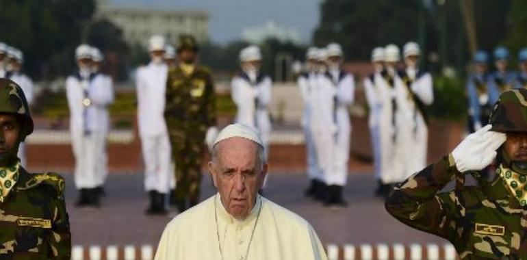 El Papa pide ayuda inmediata por la crisis humanitaria en Bangladesh