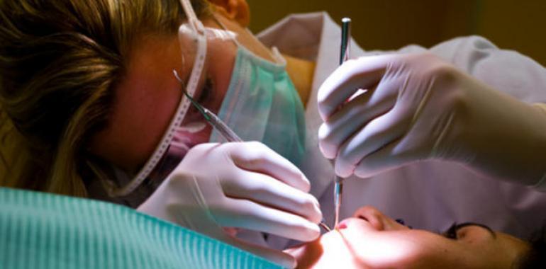 El dentista puede detectar primeros síntomas de infección VIH