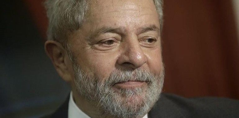 "El Club de los Viernes" pide la retirada del Principe de Asturias a Lula Da Silva