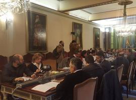 El Pleno de Oviedo aprueba pedir la oficialidad del asturiano