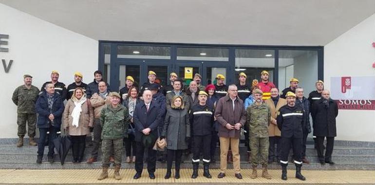 Visita del Delegado en Asturias al Batallón de la UME en El Ferral