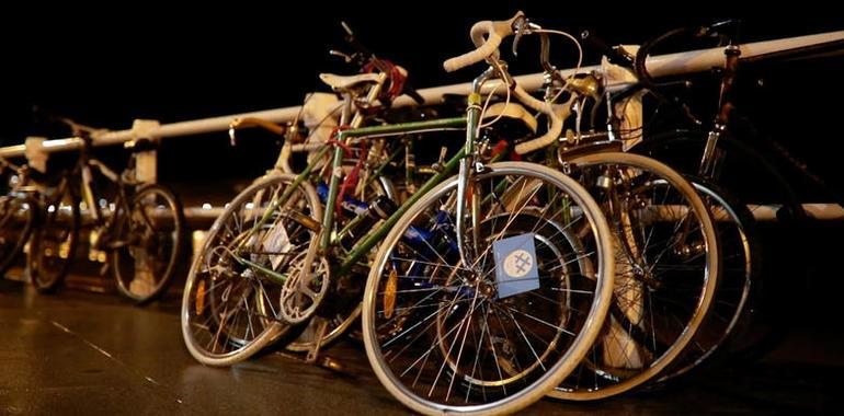 30 Días en Bici estrena el domingo, su cine a pedales en el Café Macondo
