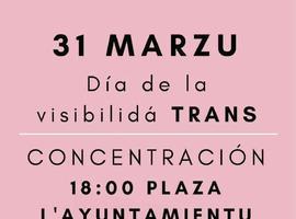 Concentración ante el Ayuntamiento de Oviedo de Transire Asturias