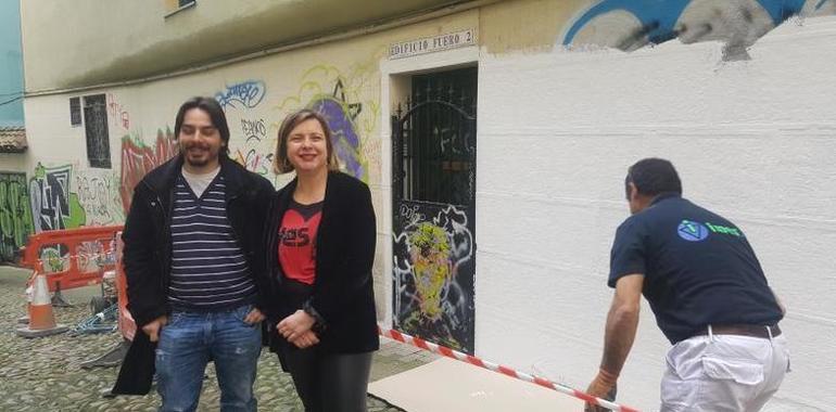 Oviedo arranca el Plan de Limpieza de Fachadas en El Antiguo