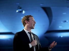Zuckerberg niega que los datos vendidos de Facebook estén en Rusia