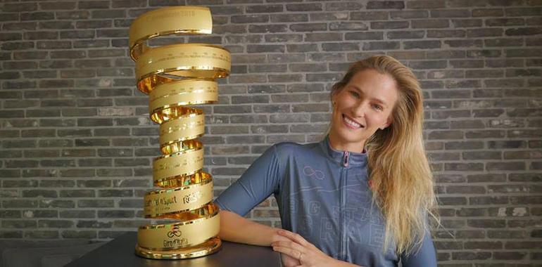 La supermodelo Bar Refaeli, presentadora oficial del Giro d’Italia en Israel 