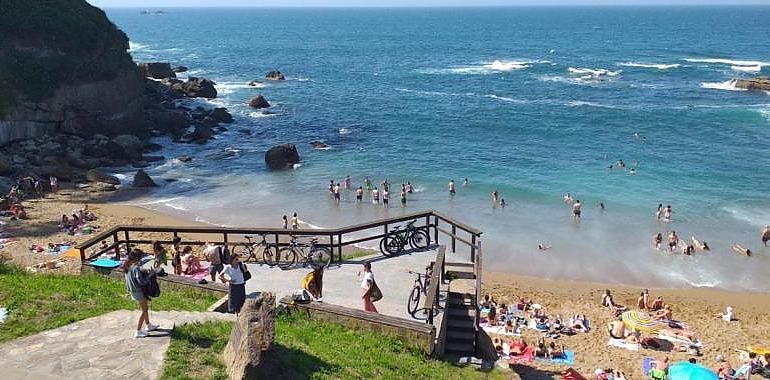 Gijón amplía el Servicio de Salvamento en las playas del Este hasta el 12 de septiembre