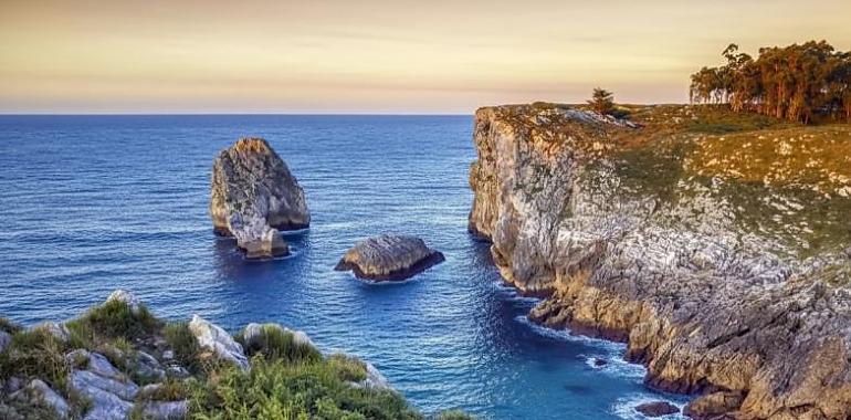 El sendero más bonito de España: un paseo entre los Acantilados del Infierno de Ribadesella