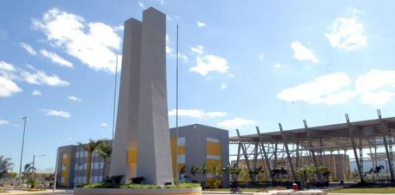 Autoridades haitianas y dominicanas inician la inauguración de la universidad en Haití