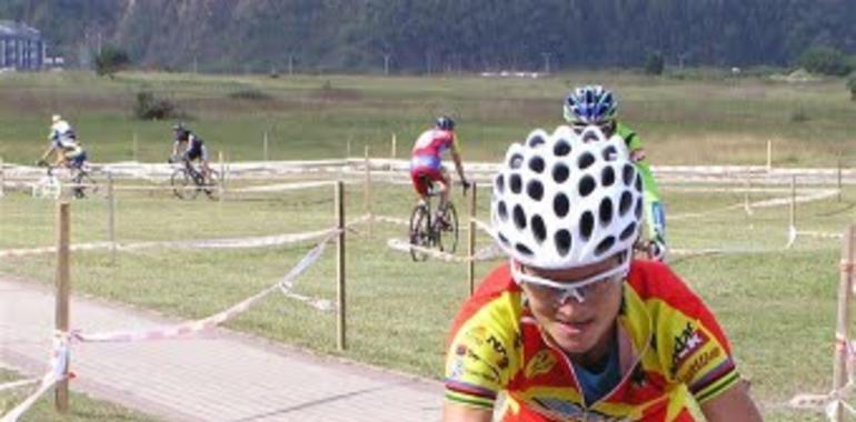 Rocío Gamonal finaliza el Campeonato del Mundo de ciclocross en vigesimoséptimo lugar