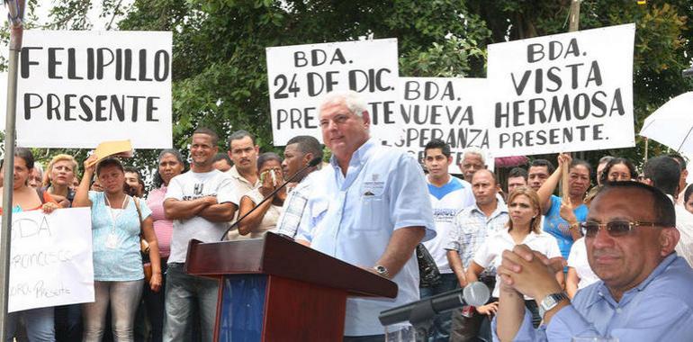 Martinelli promete un título de propiedad para todos los panameños