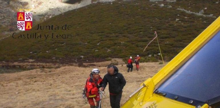 Rescatado un escalador tras sufrir una caída en el Lago de Truchillas (León)