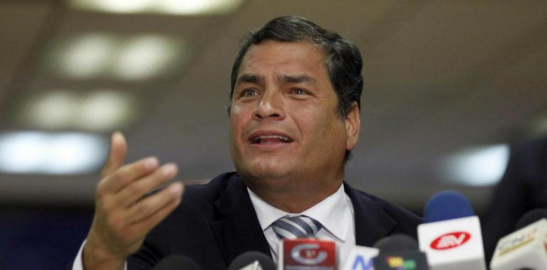 El presidente Correa lamenta la postura de su "gran amigo" el expresidente Jimy Carter