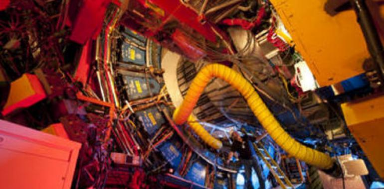 El Tevatron estrecha el cerco al bosón de Higgs 