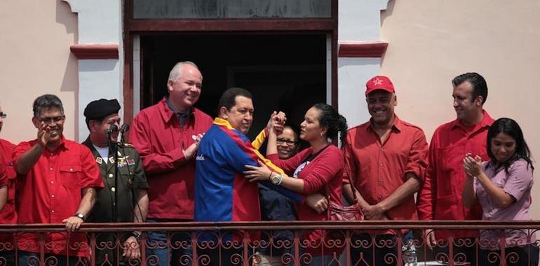 Chávez llama a sus partidarios a "tomar las calles y las plazas"