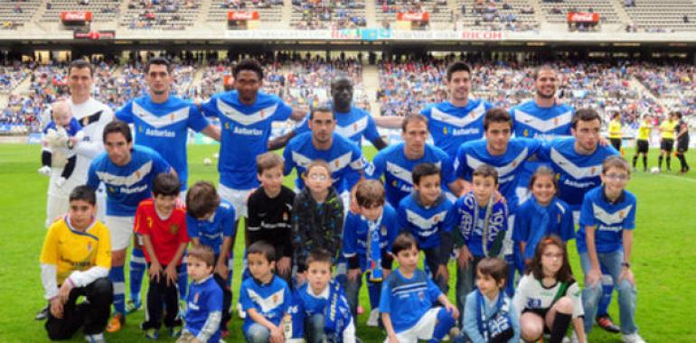 El Real Oviedo se reengancha a la zona noble