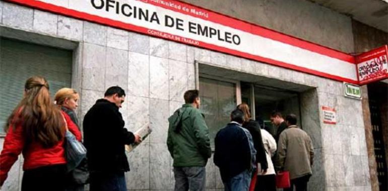 Las asturianas resisten mejor el impacto de la crisis en materia de empleo
