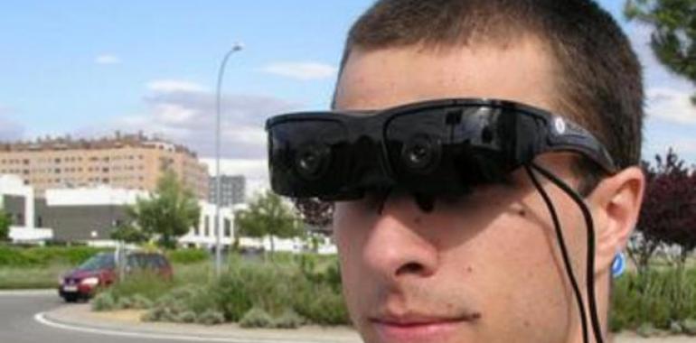 Unas gafas indican los obstáculos a personas con discapacidad visual