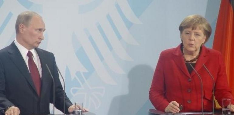 Merkel y Putin piden una solución política al conflicto en Siria